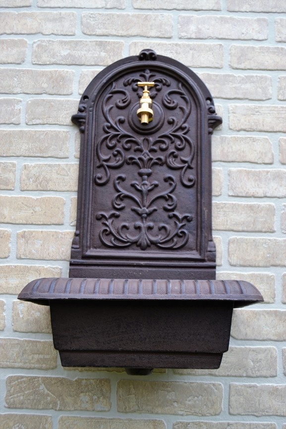 Litinová výlevka - umyvadlo 64 cm - hnědé