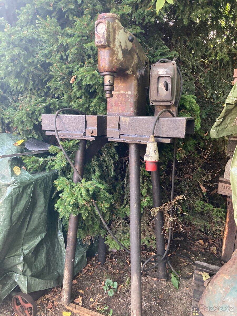 Hydraulický lis CDC2 -7