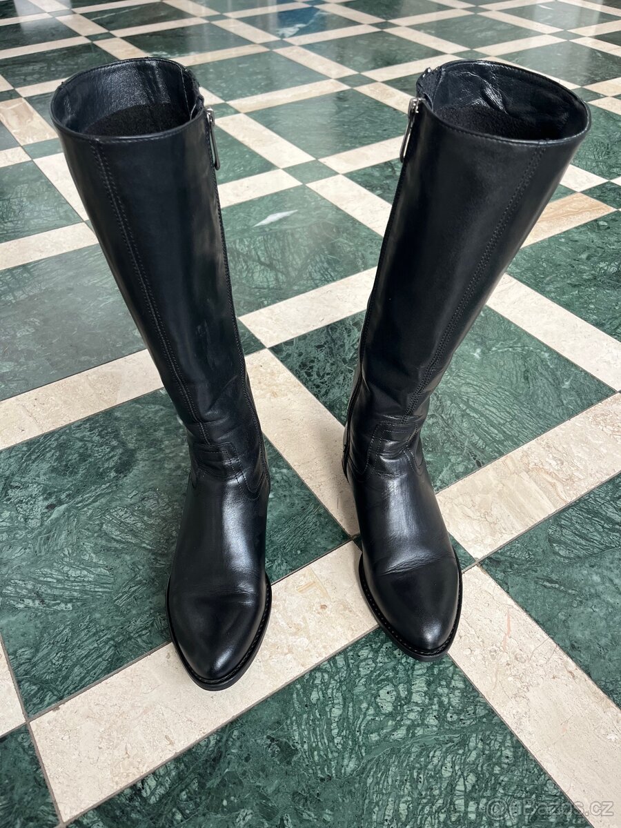 Dámské kožené kozačky