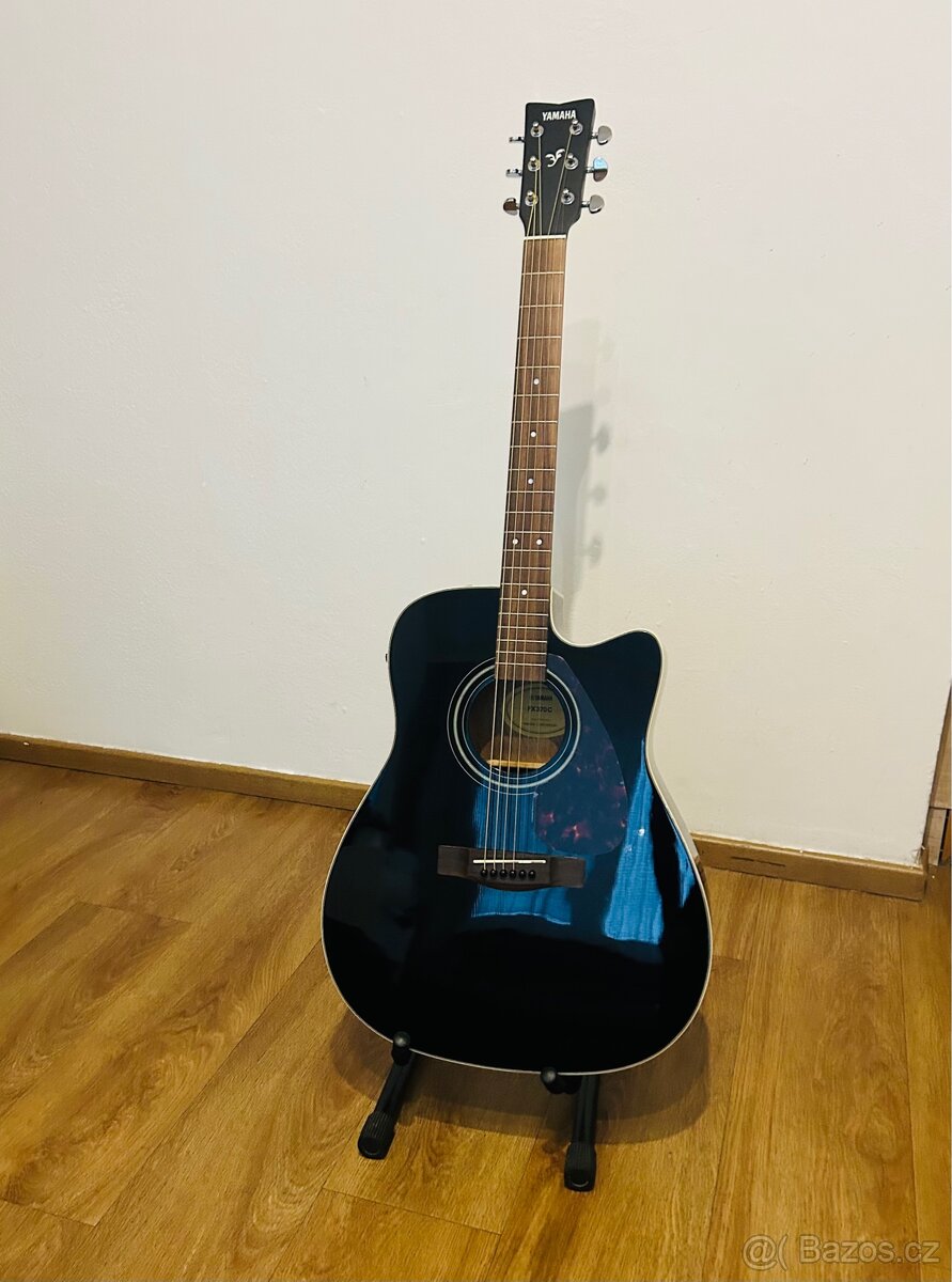 Yamaha FX370C Black Elektroakustická kytara Dreadnought