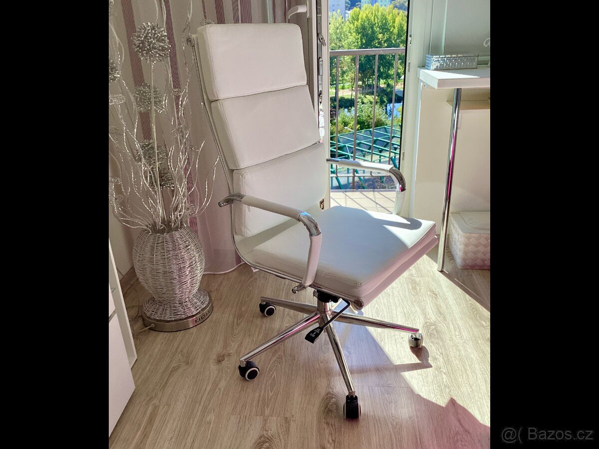 Kancelářské křeslo