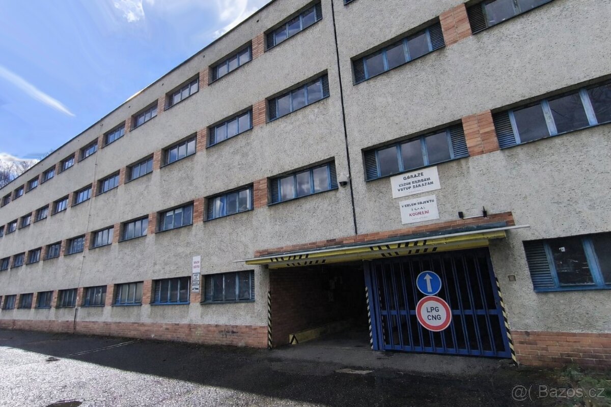 Prodej garáže – Zlín, Strážná, 17 m²