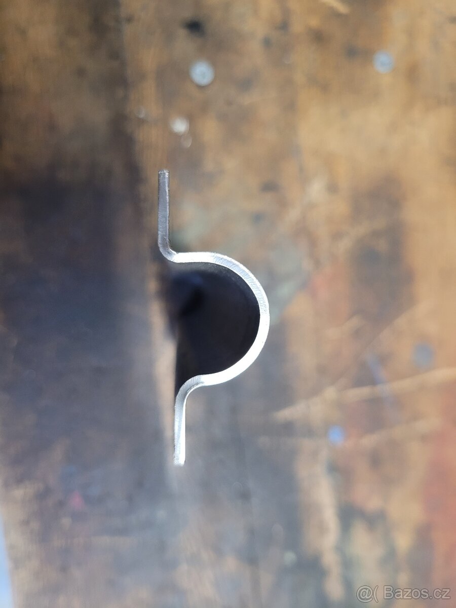 Tatra 148 část výztuhy