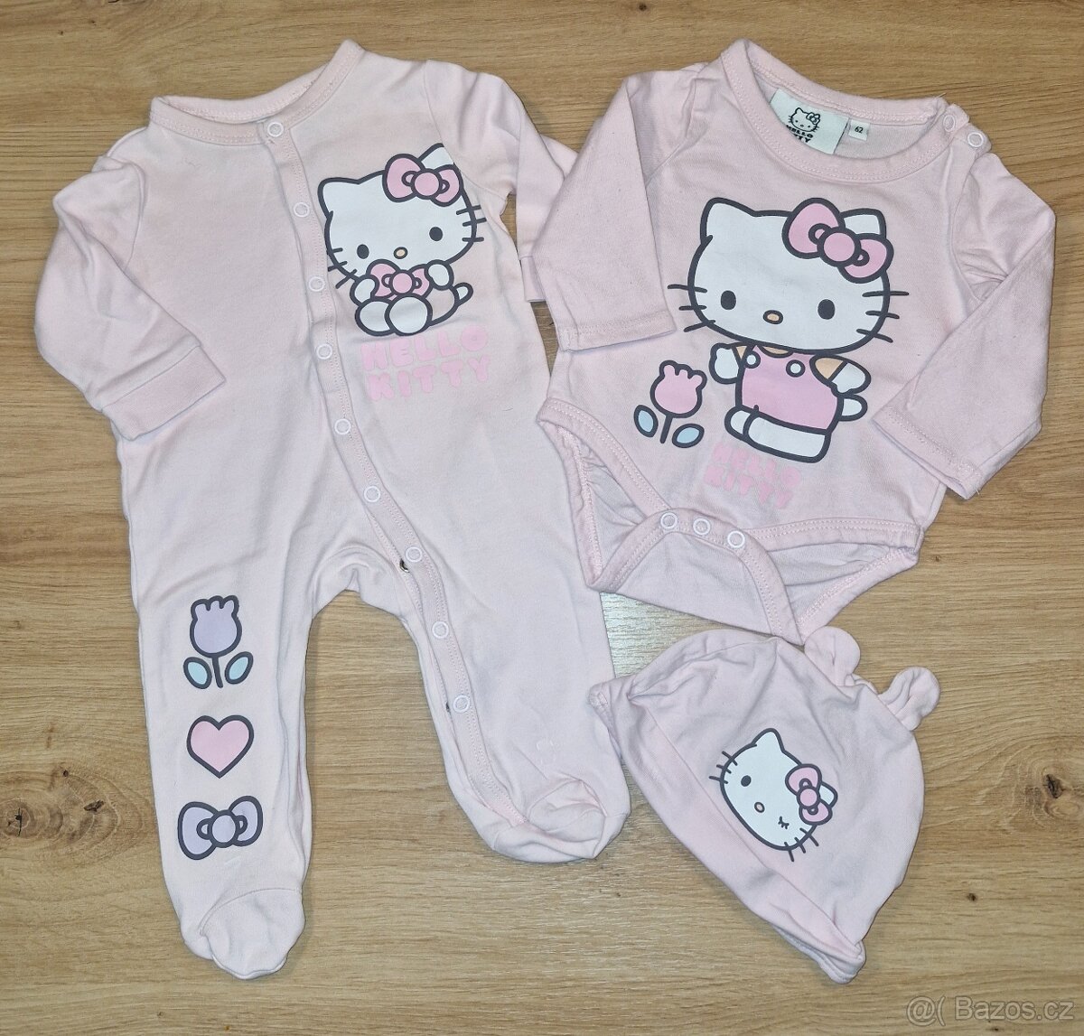 Souprava Hello Kitty 1.-3.měsíce