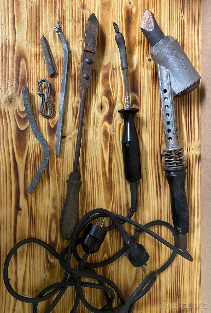 3x Klempířské pájky + cín