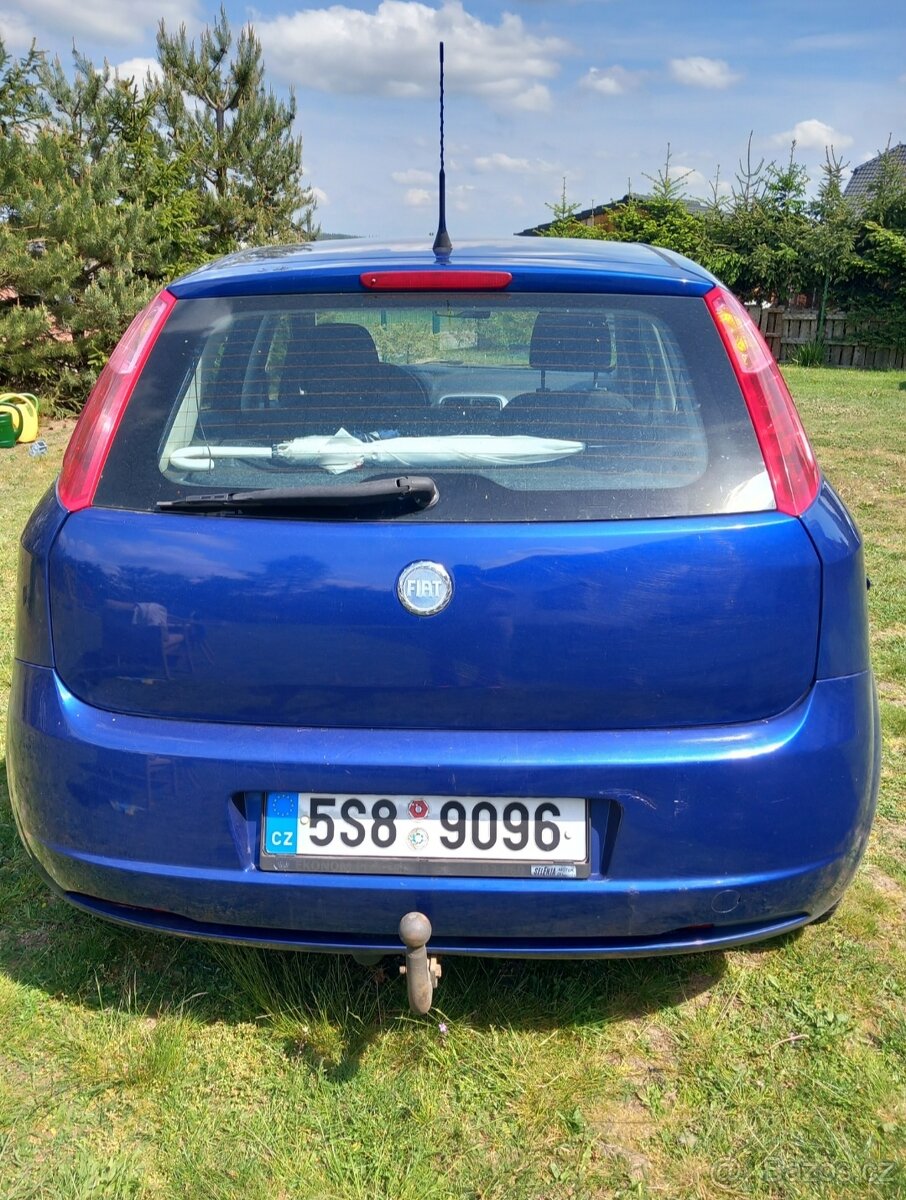 Fiat Punto r.v.2006, 1.majitelka.,nové v ČR, čerstvě po TK