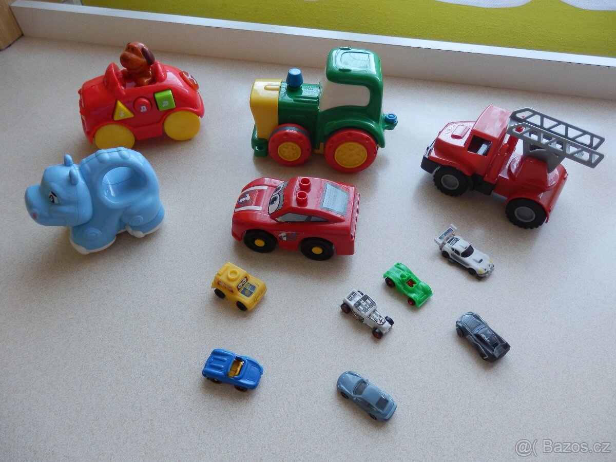 Hračky pro kluky, auta, traktor, slon, jeřáb...