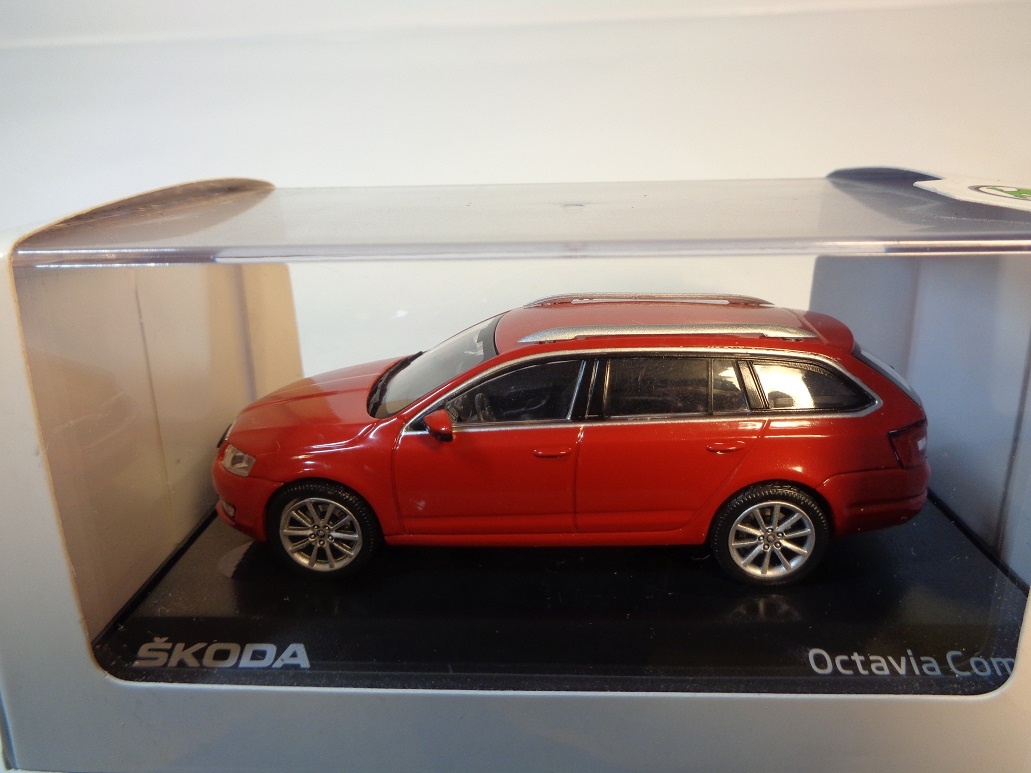 Abrex model 1/43 Škoda Octavia III combi