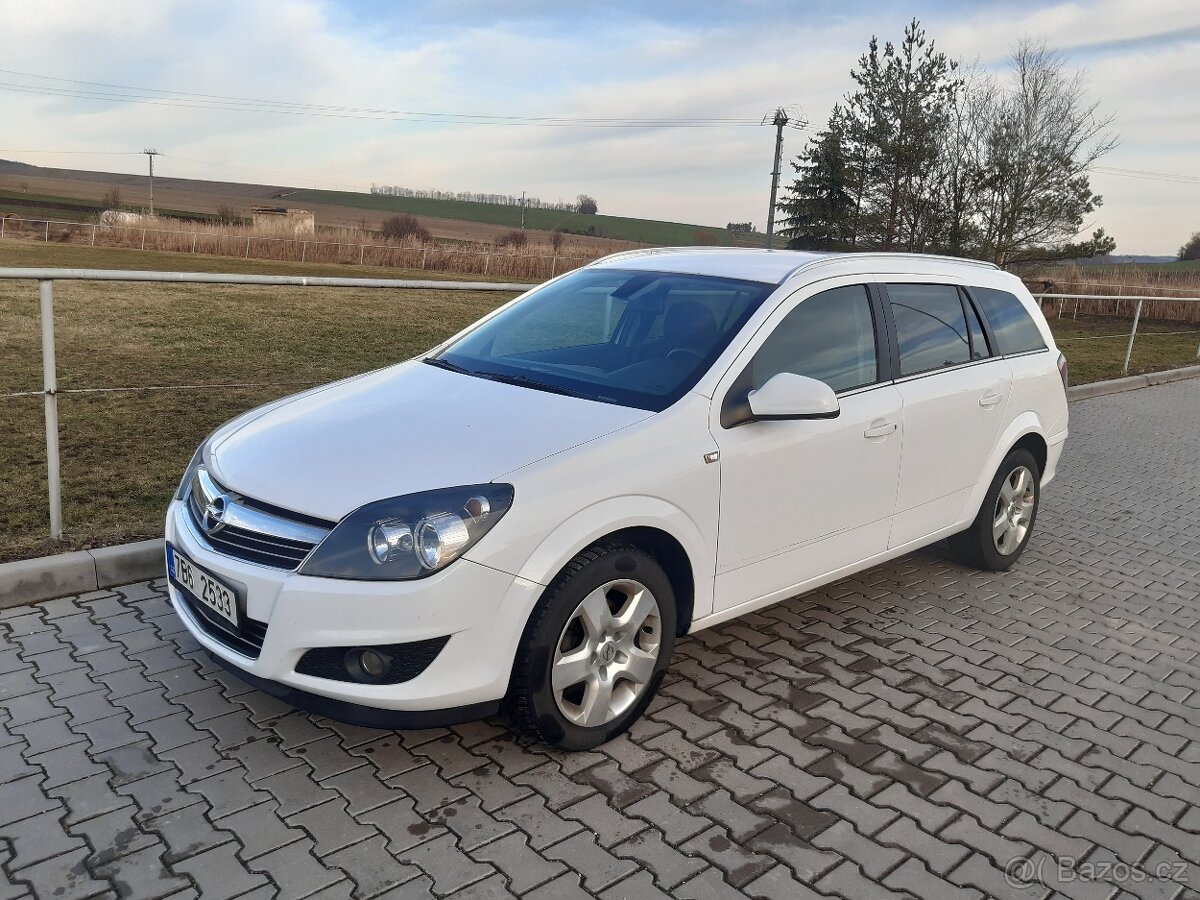 Opel Astra H kombi 1.7 TDCi 81kW