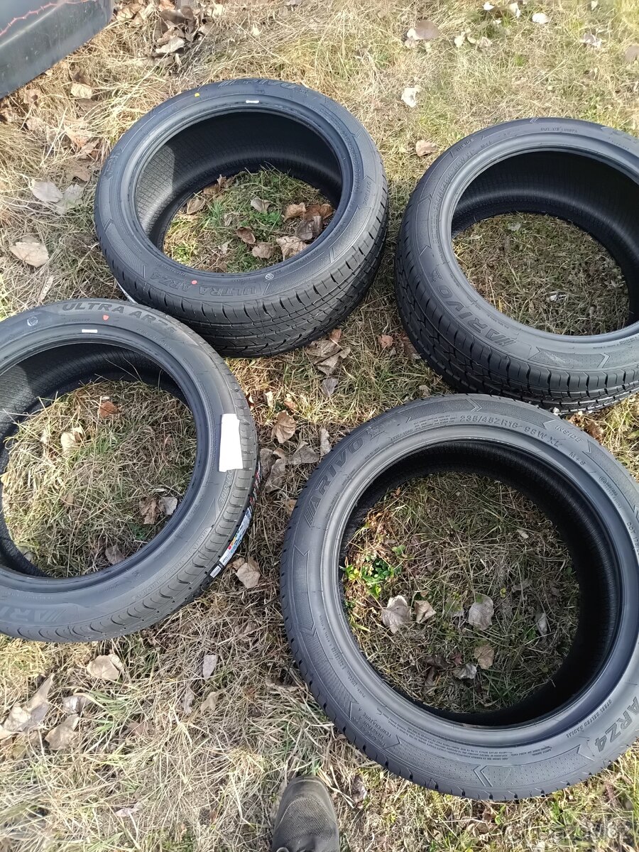 Nové letní pneu 235/45r18