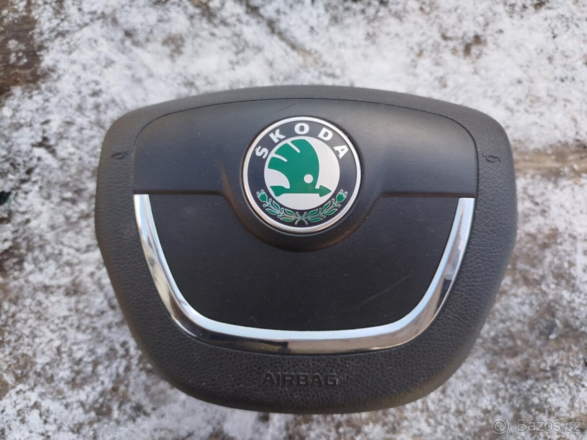 Prodám díly z vozů Octavia ii 1.6 tdi 77 kw Anglie
