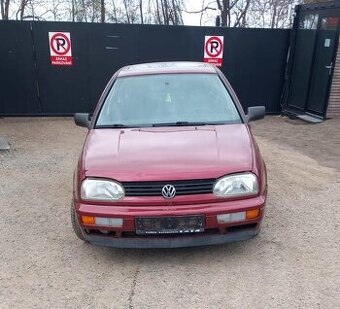 Volkswagen golf 1.6i rok výroby 1998