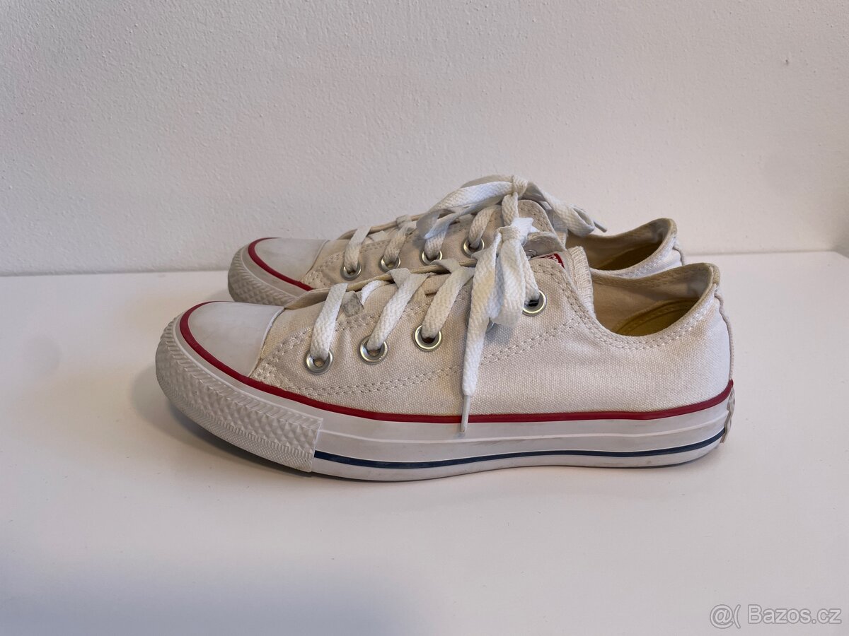 Bile klasicke Converse c.36