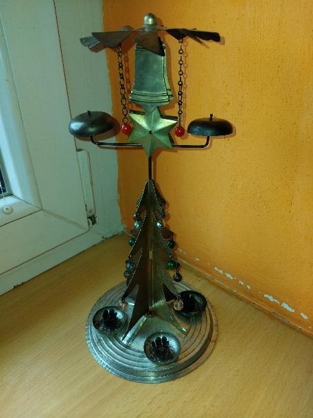 Prodám starý cinkající vánoční stromeček