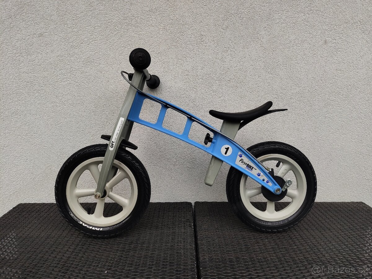 First bike SERVIS