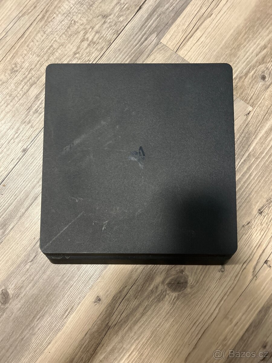 Ps 4 slim