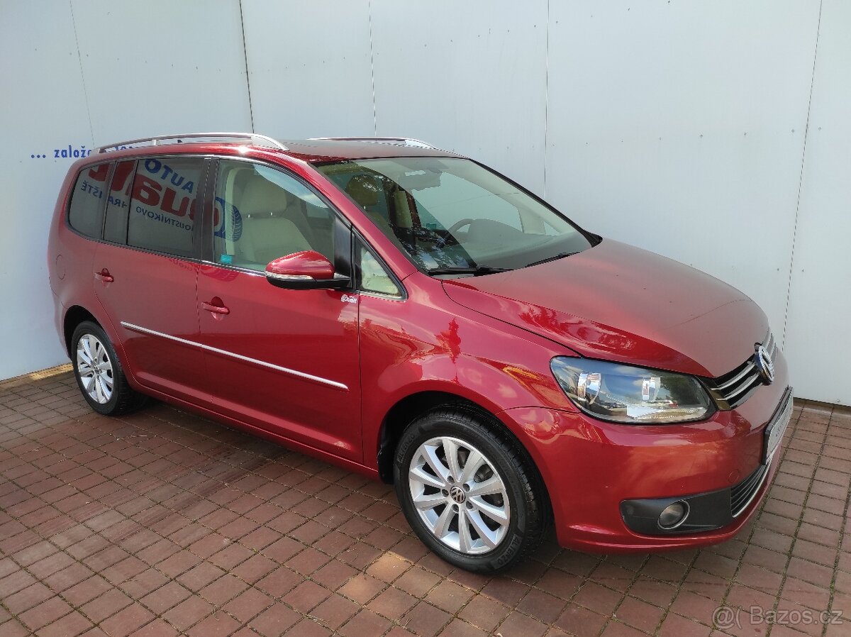 VW Touran 1.6 TDi HIGHLINE 7 MÍST ČR 2.MAJ. ŠÍBR NAVI SERVIS