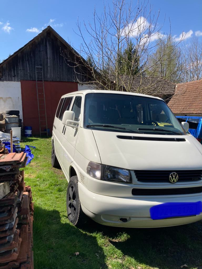 Volkswagen caravelle t4 2.5 TDI 75 kW ACV, 7 míst, 1998