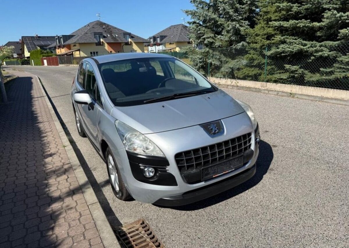 Peugeot 3008 1,6 HDi jízdní režimy klima nafta