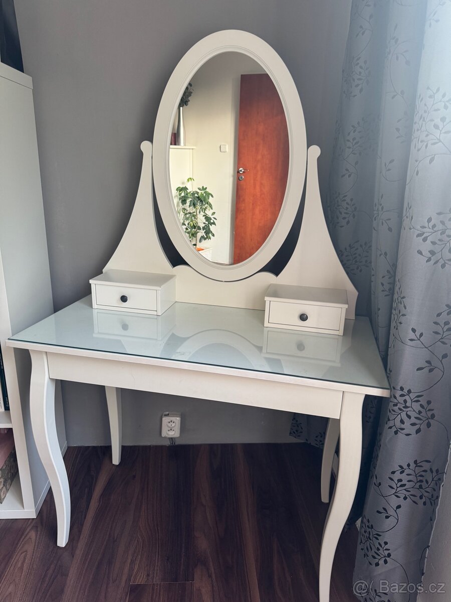 Toaletný stolík Hemnes Ikea
