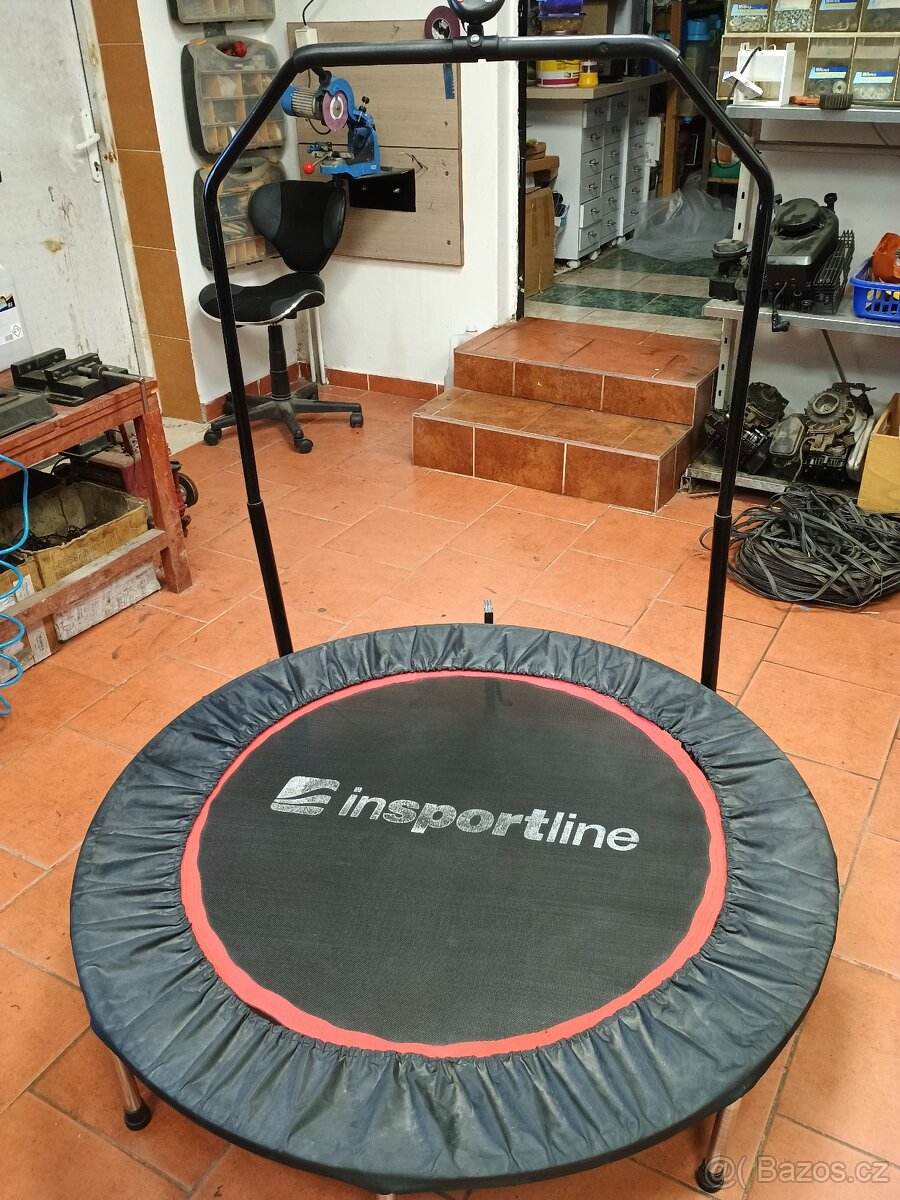 Trampolína