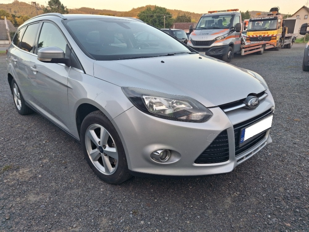 Ford Focus kombi 1,6 EcoBoost 150k Titanium