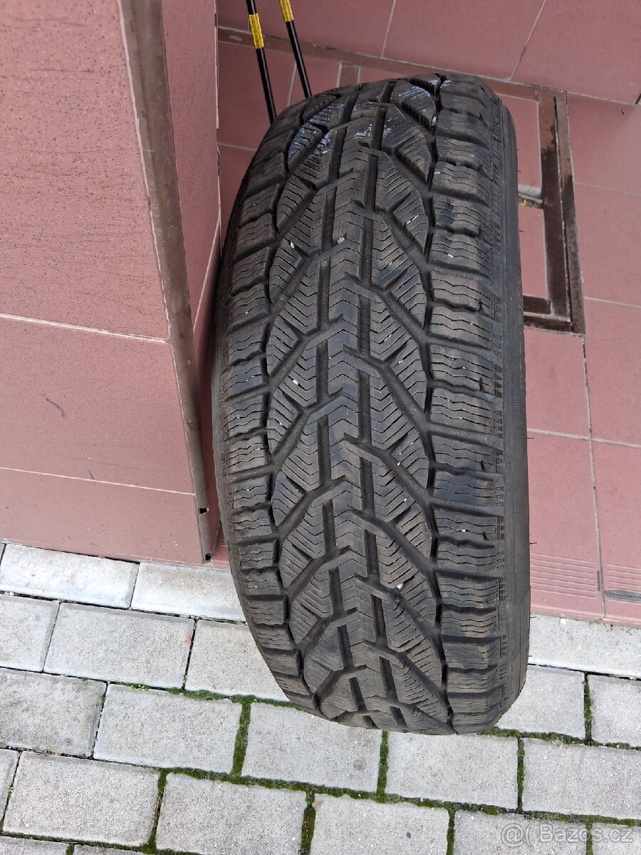 Prodám zimní pneu