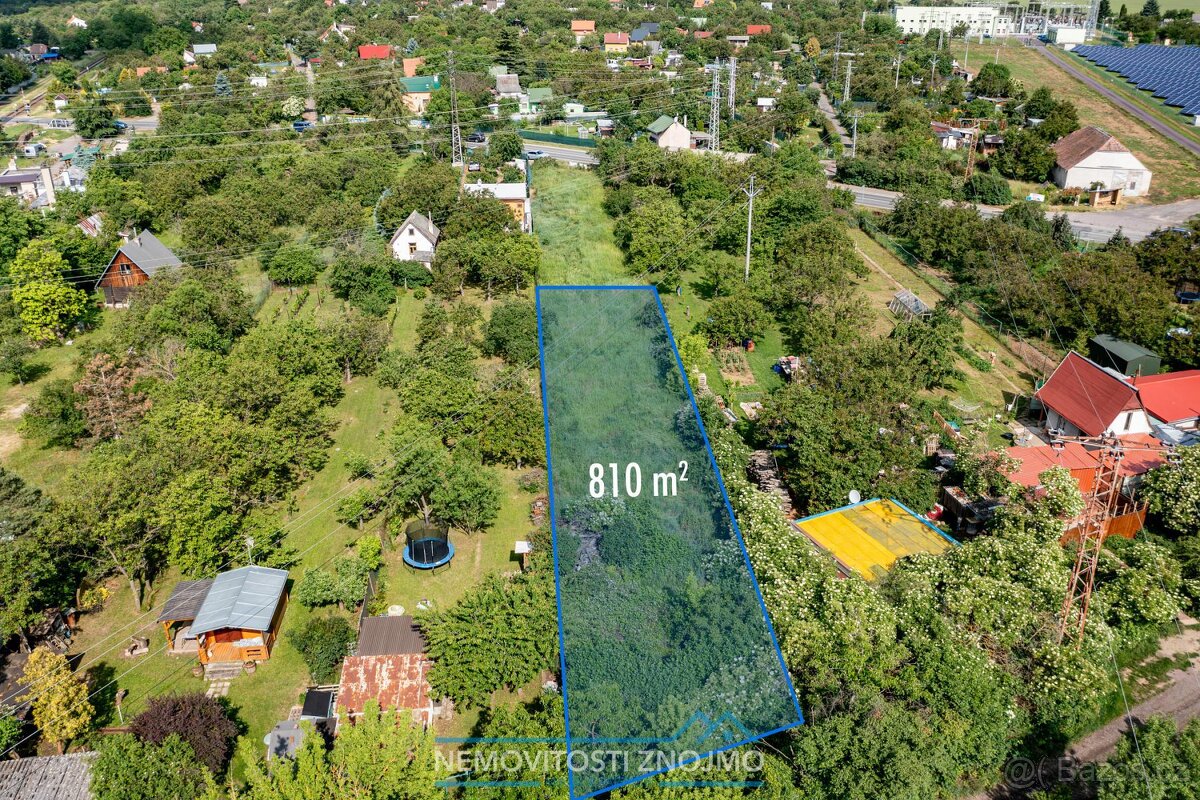 Prodej zahrady 810m2 s možností stavby do 50m2, k.ú. Dobšice