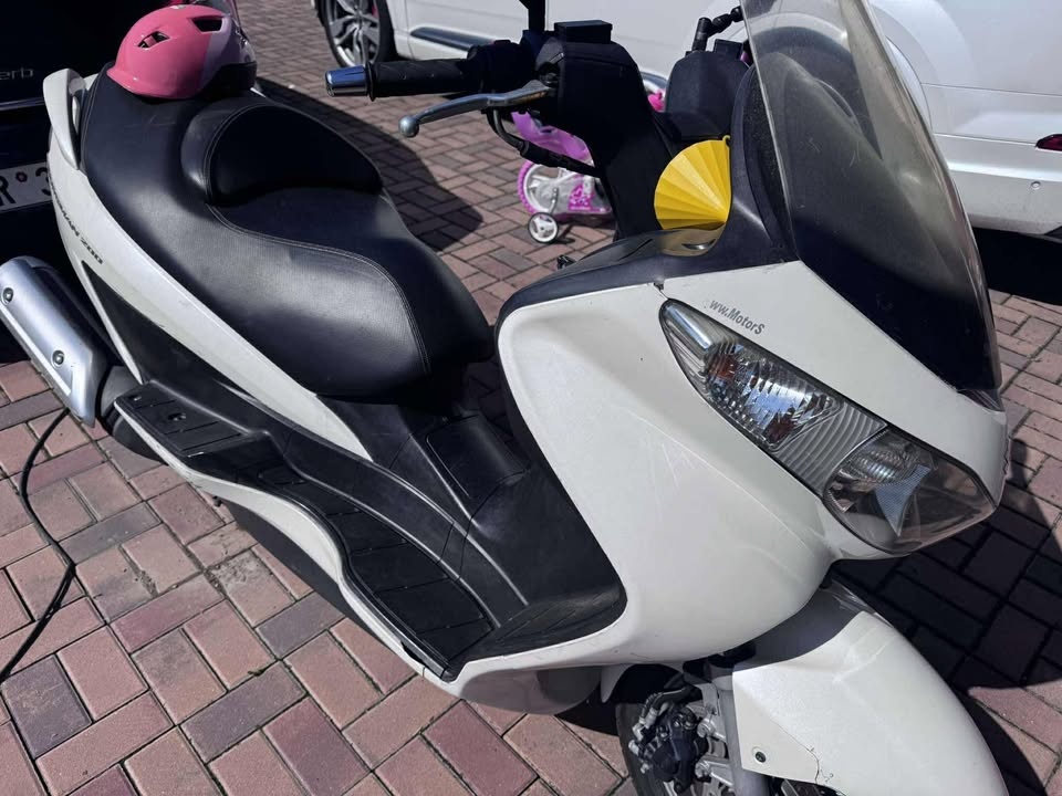 Suzuki Burgman 2009