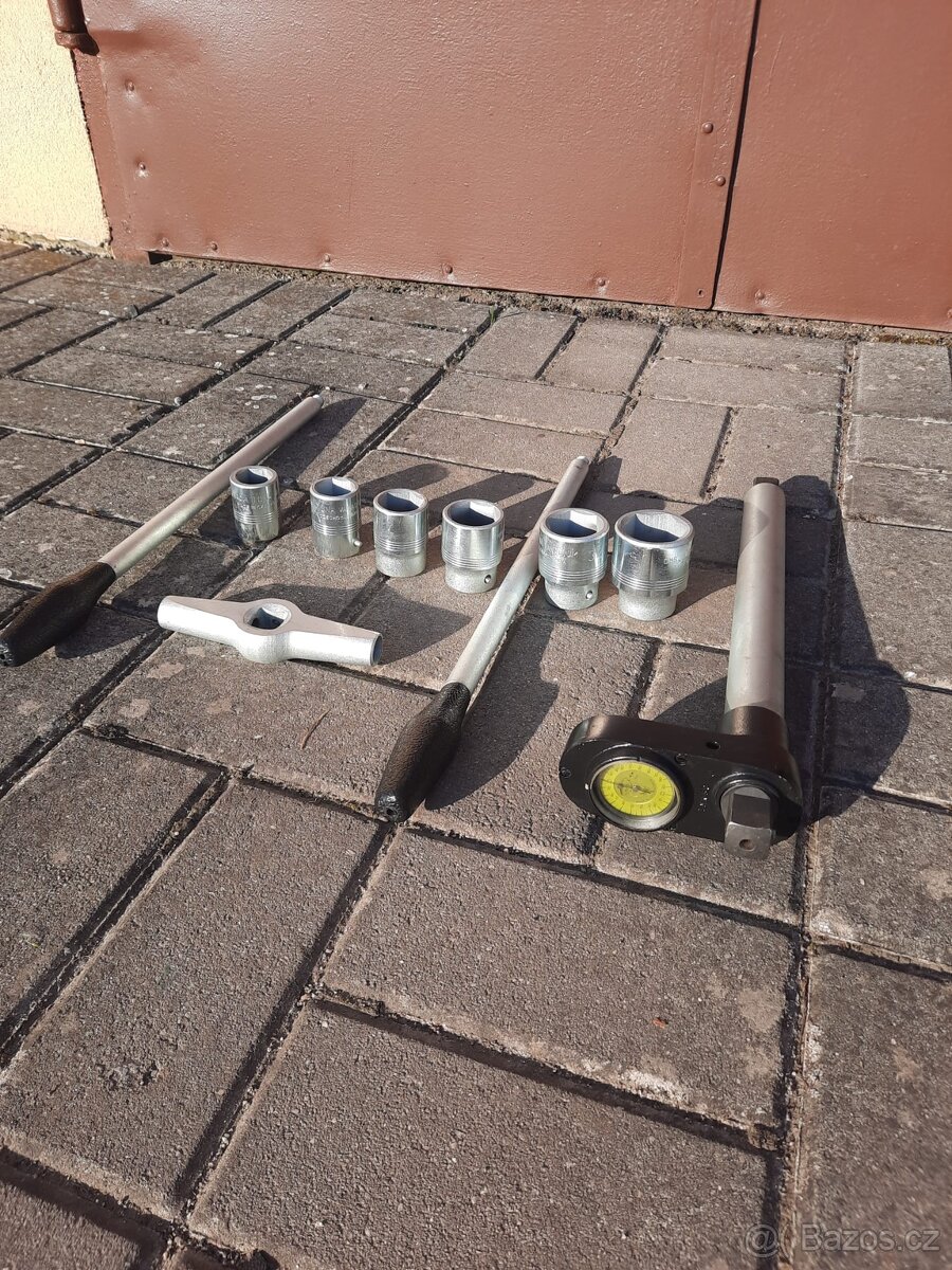 Momentový klíč 0-600 Nm