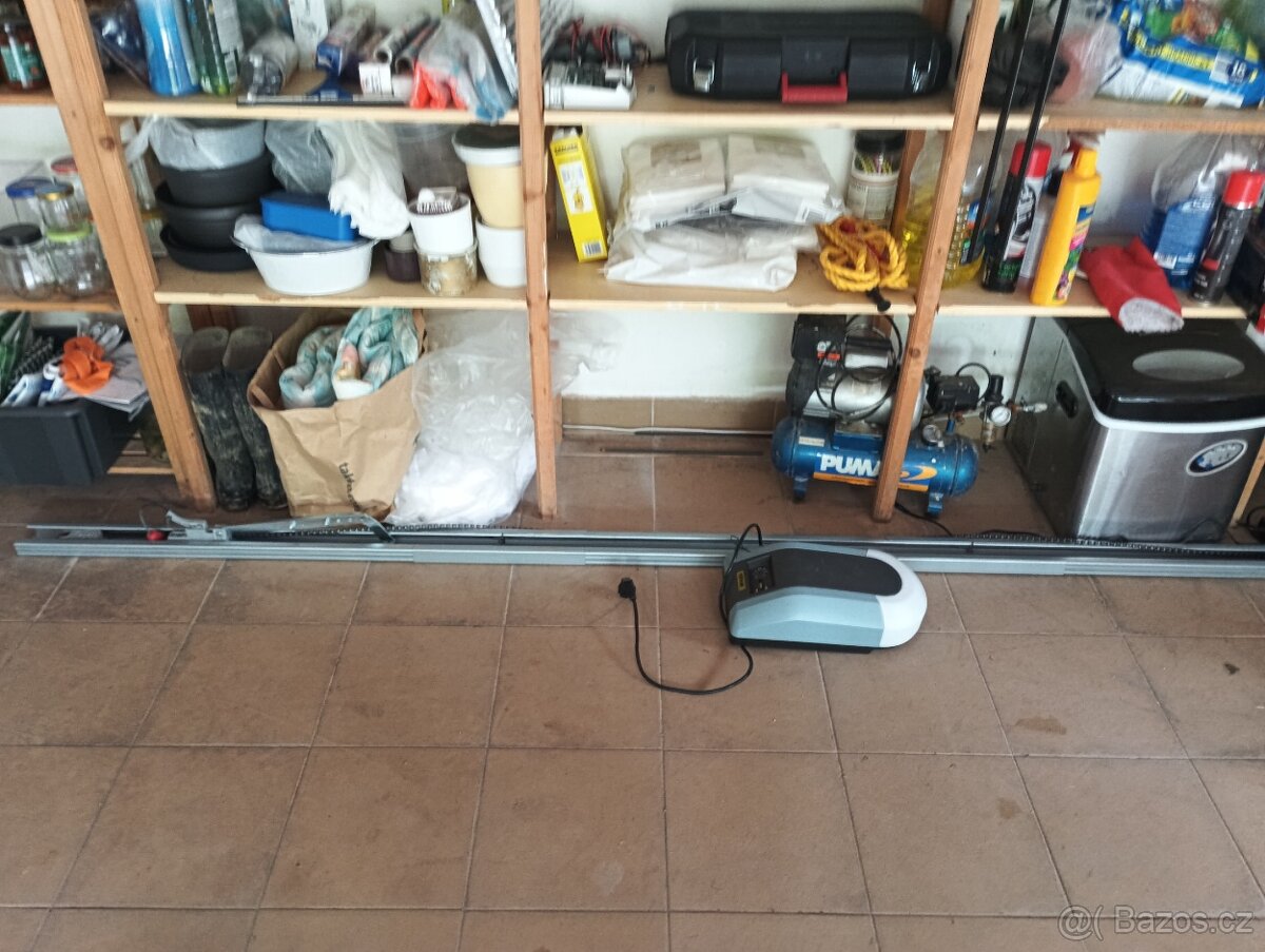 Pohon garážových vrat