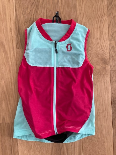 Vesta s chráničem páteře SCOTT AirFlex Junior