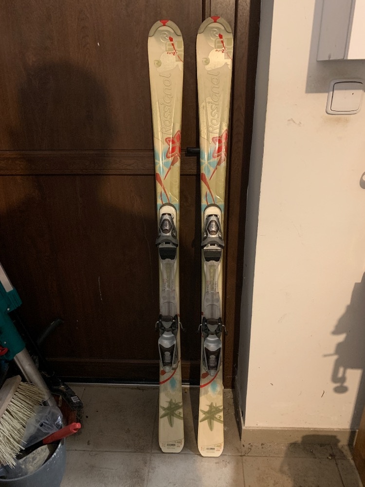 Prodám dámské/dívčí lyže