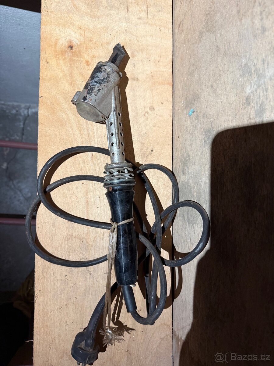 Odporová pájka / klempířská pájka – retro, bakelitová