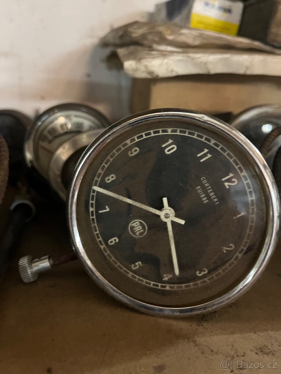 Predám hodiny Škoda Praga