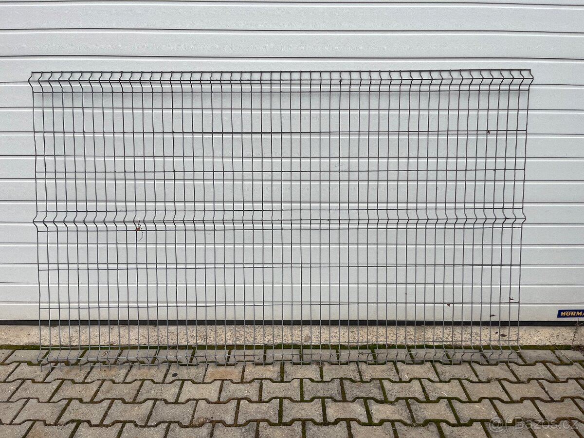 prodám plotové panely žárově zinkované nové