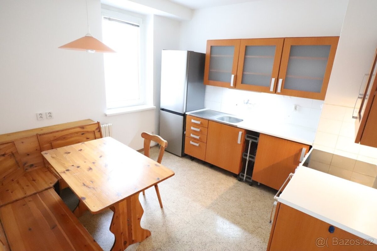Pronájem bytu 3+1 80 m² (pokoj) spolubydlení