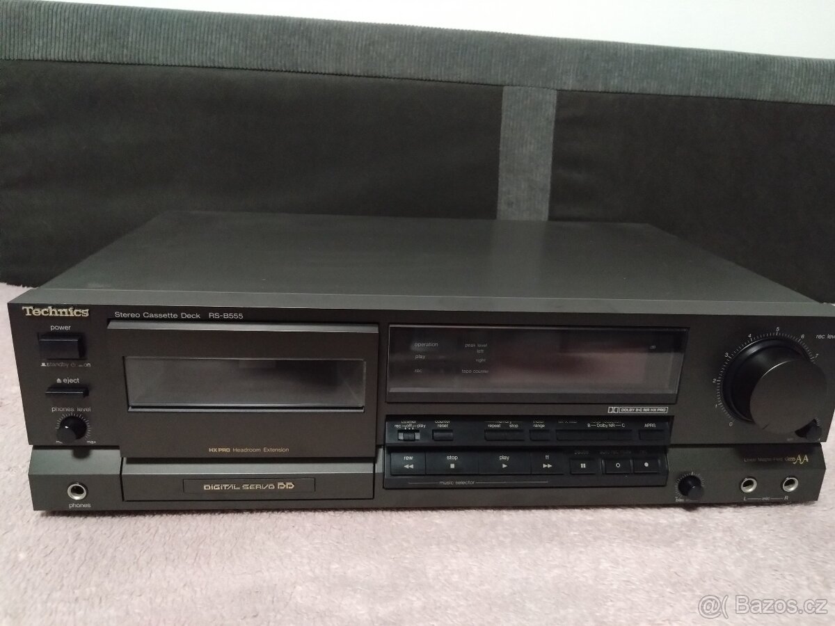 Kazetovy prehravac Technics RS-B555