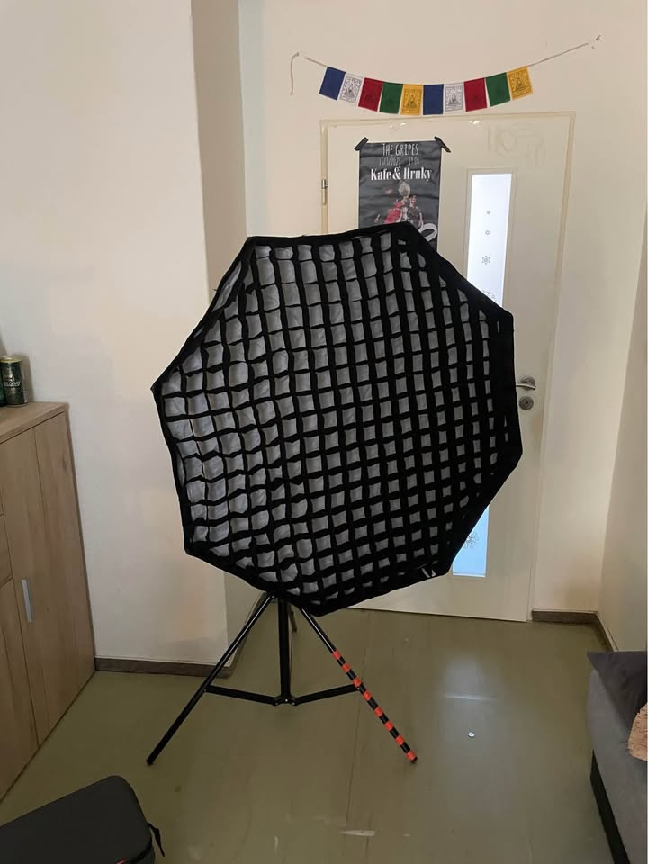Smallrig 220b + softbox + stativ