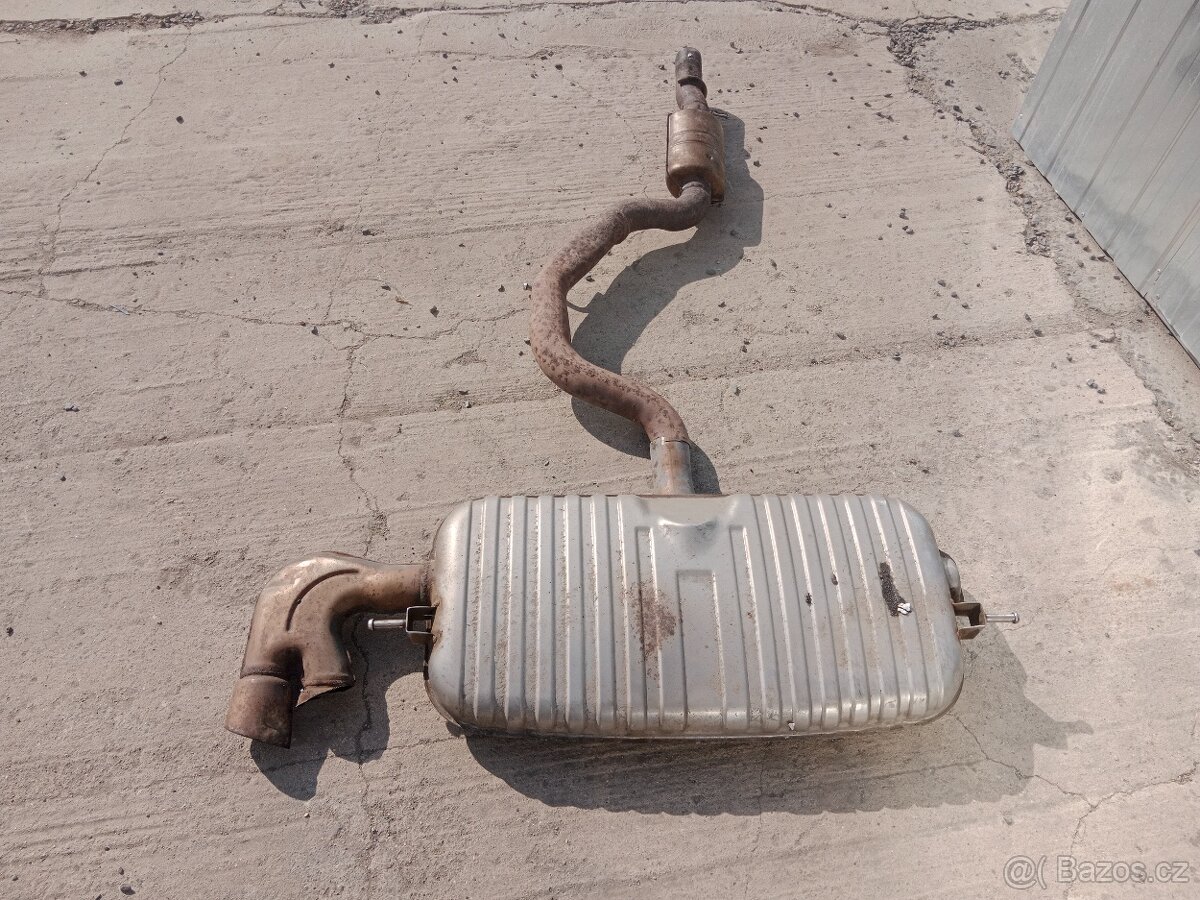 Audi TT 8J zadní díl vyfuku