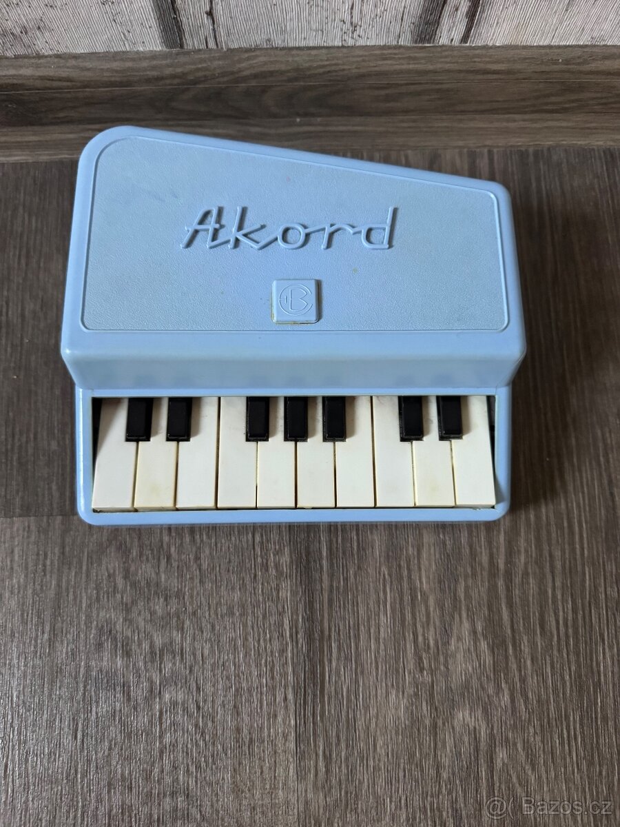 Dětský klavír akord