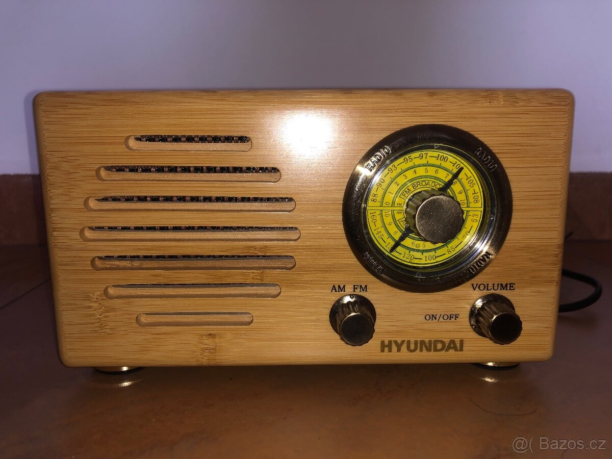 Bambusové radio Hyundai