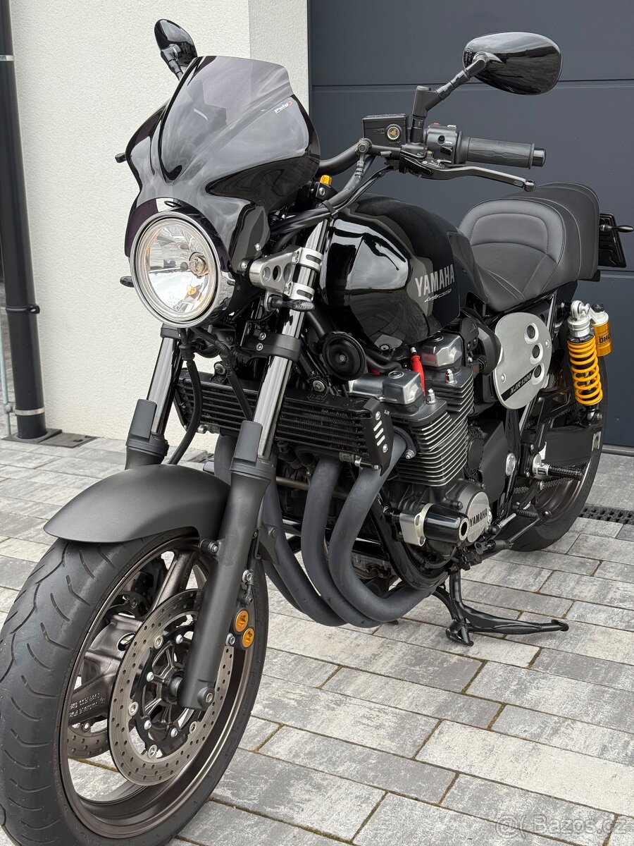 Yamaha XJR 1300