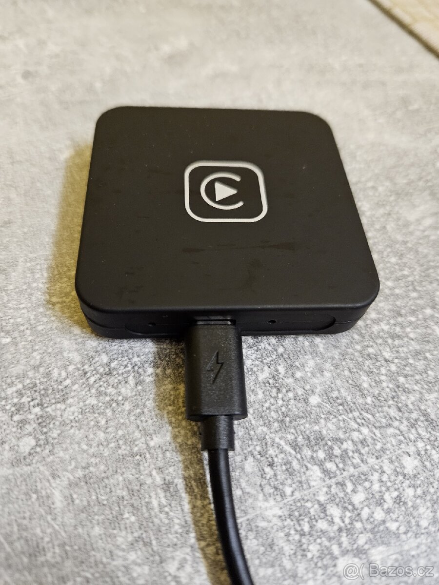 Adaptér bezdrátový Apple CarPlay pro rádia OEM