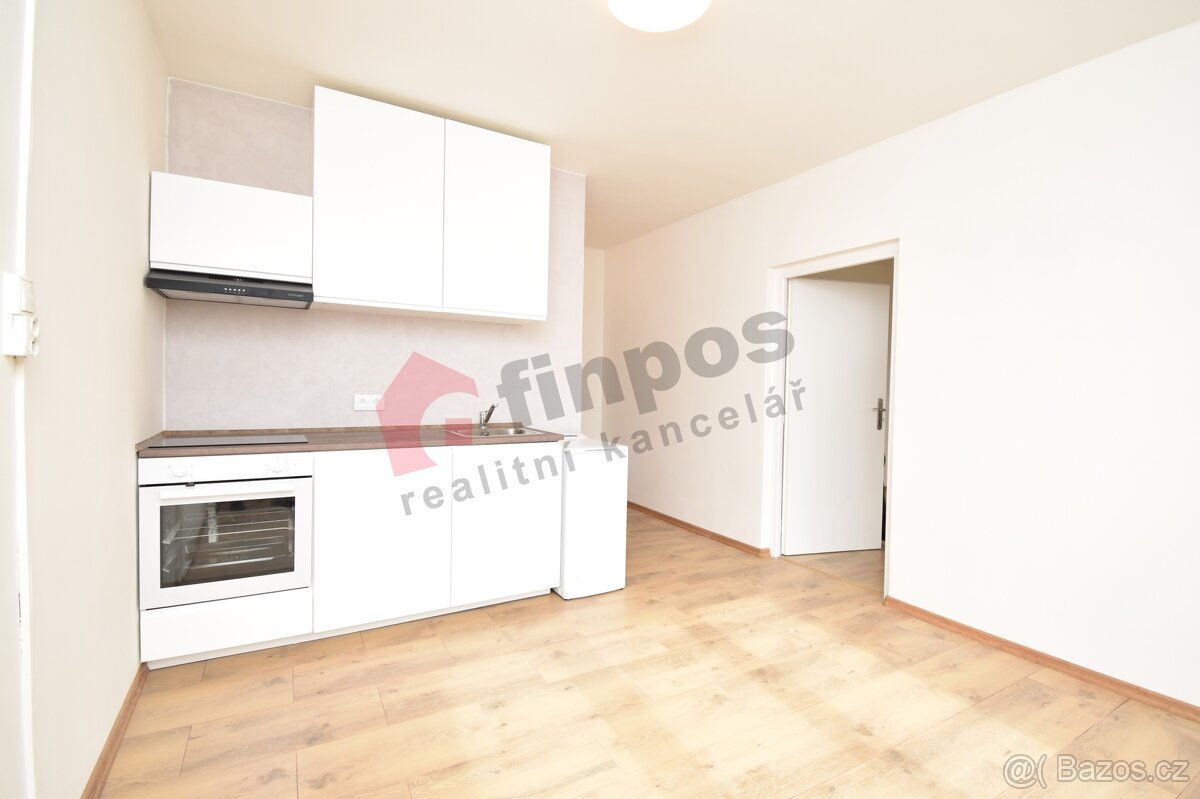 Pronájem bytu 1+1 37 m², Jabloňová, Žatec - Jih
