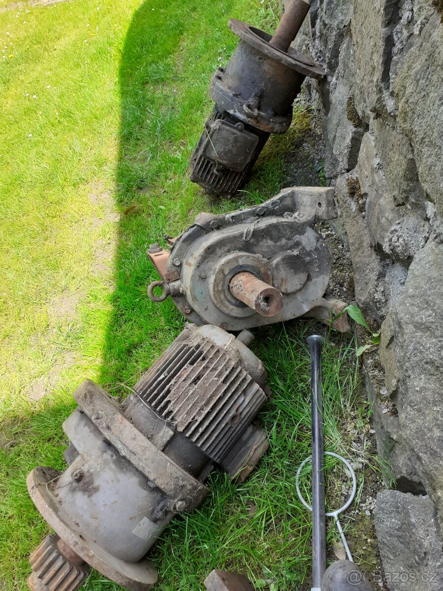 Motor s převodovkou