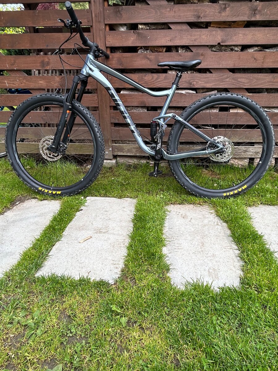 Giant Stance 2 (Knight Shield) 2022