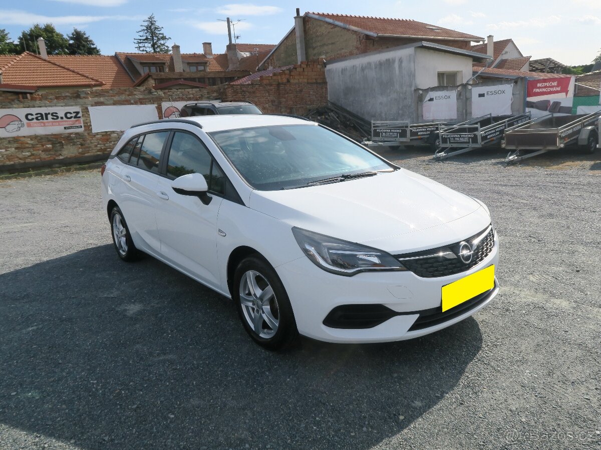 Opel Astra Sports Tourer 1.2 Turbo SERVISKA KOUPENO V CZ