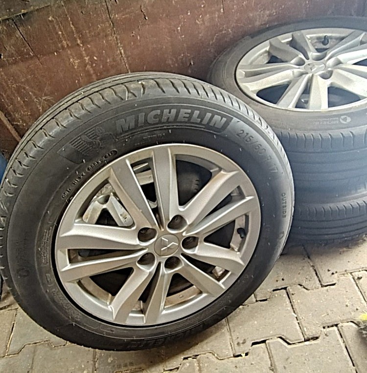 Michelin total performance 215/60 r17 na Alu kolech