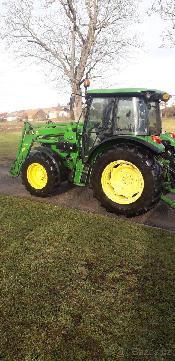 John Deere 5090M